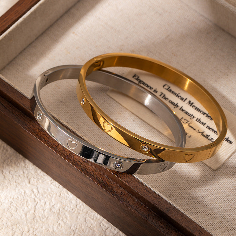 Titanium Steel Bracelet for Women – Gold-Plated Geometric Luxury Bangle