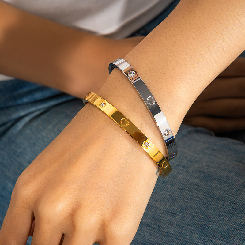 Titanium Steel Bracelet for Women – Gold-Plated Geometric Luxury Bangle