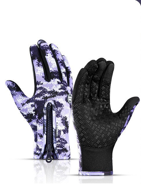 Pair of gloves with one camouflage pattern and one black textured palm on a white background