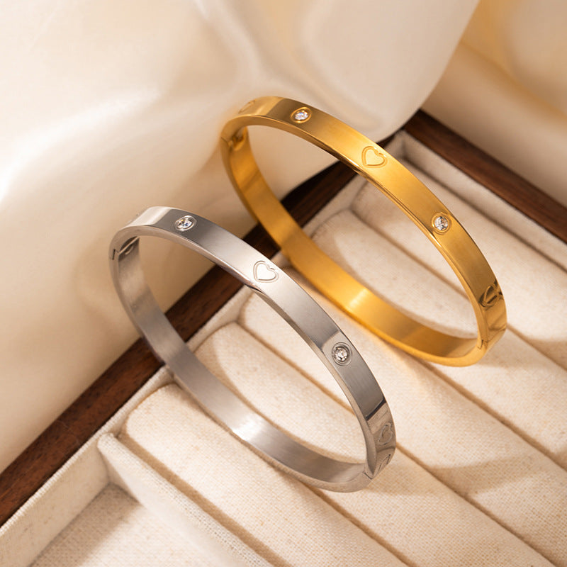 Titanium Steel Bracelet for Women – Gold-Plated Geometric Luxury Bangle